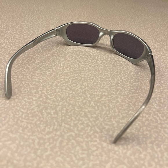 Bakugan themed sunglasses childrenThey have small scuff & Oakley look alike pair - Picture 9 of 12